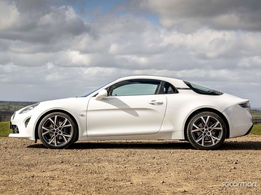 https://i.i-sgcm.com/new_cars/cars/12476/12476_g162