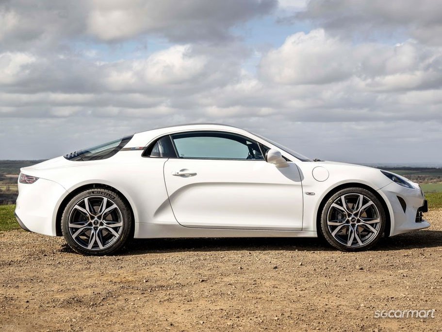 https://i.i-sgcm.com/new_cars/cars/12476/12476_g163