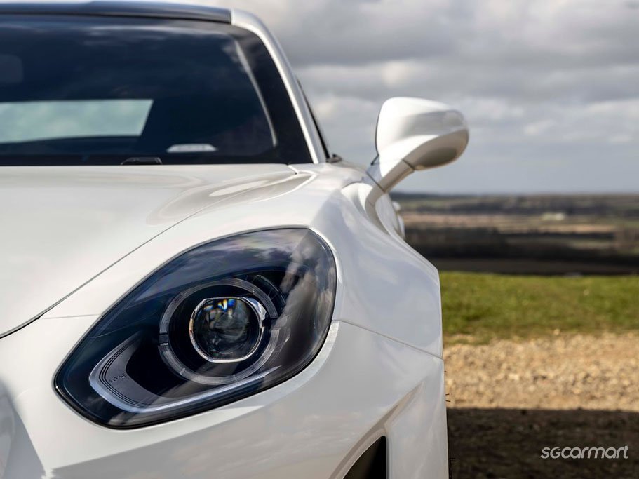 https://i.i-sgcm.com/new_cars/cars/12476/12476_g166
