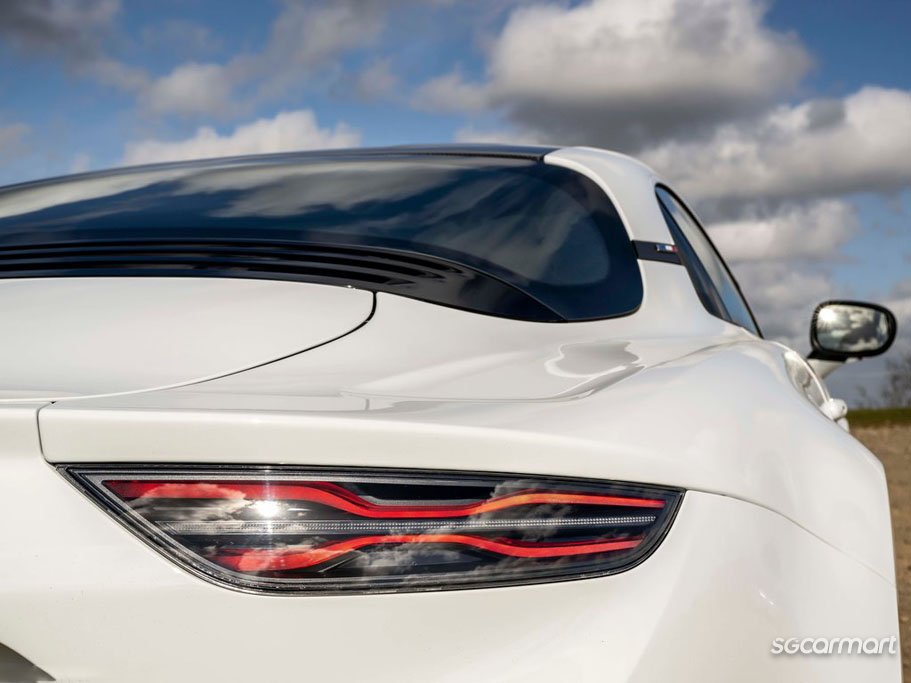 https://i.i-sgcm.com/new_cars/cars/12476/12476_g171