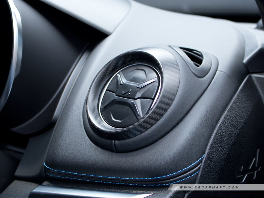 https://i.i-sgcm.com/new_cars/cars/12476/12476_g17