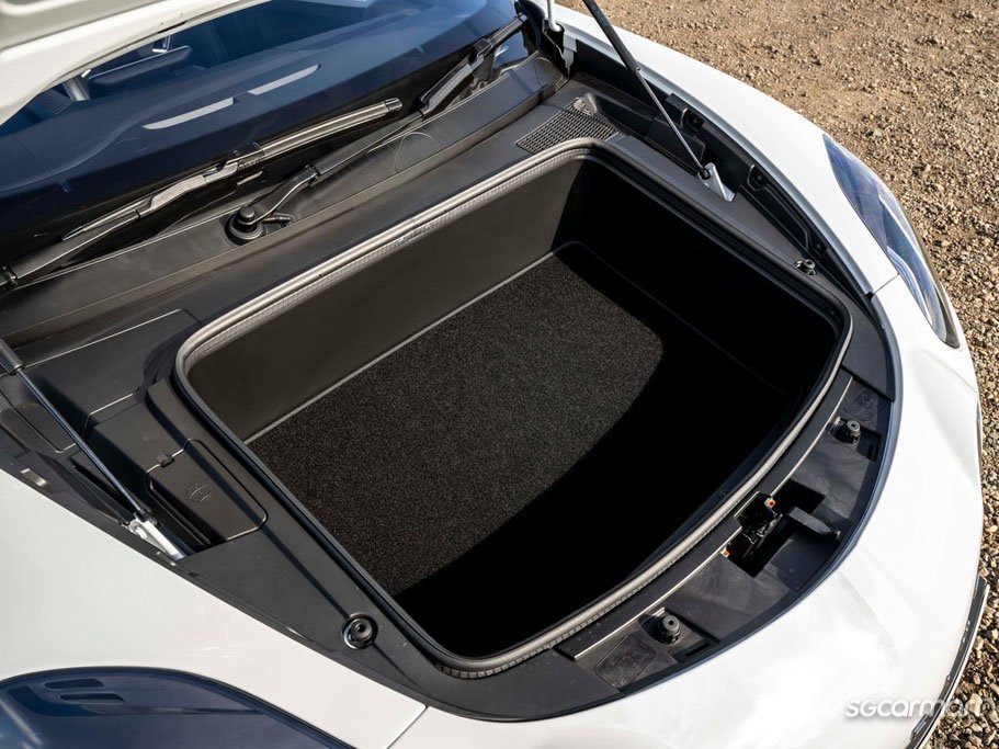 https://i.i-sgcm.com/new_cars/cars/12476/12476_g182