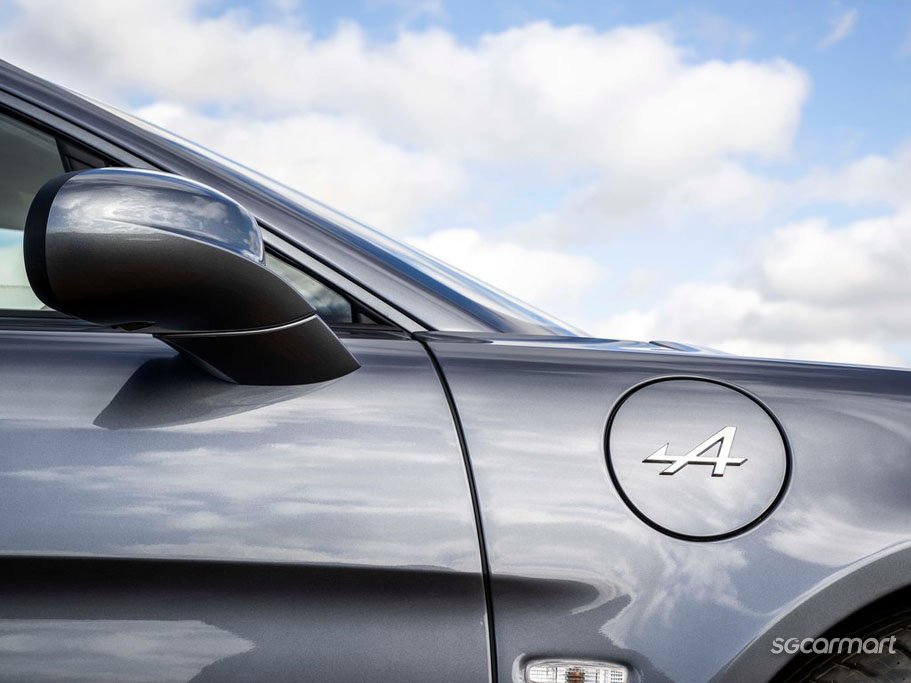 https://i.i-sgcm.com/new_cars/cars/12476/12476_g200