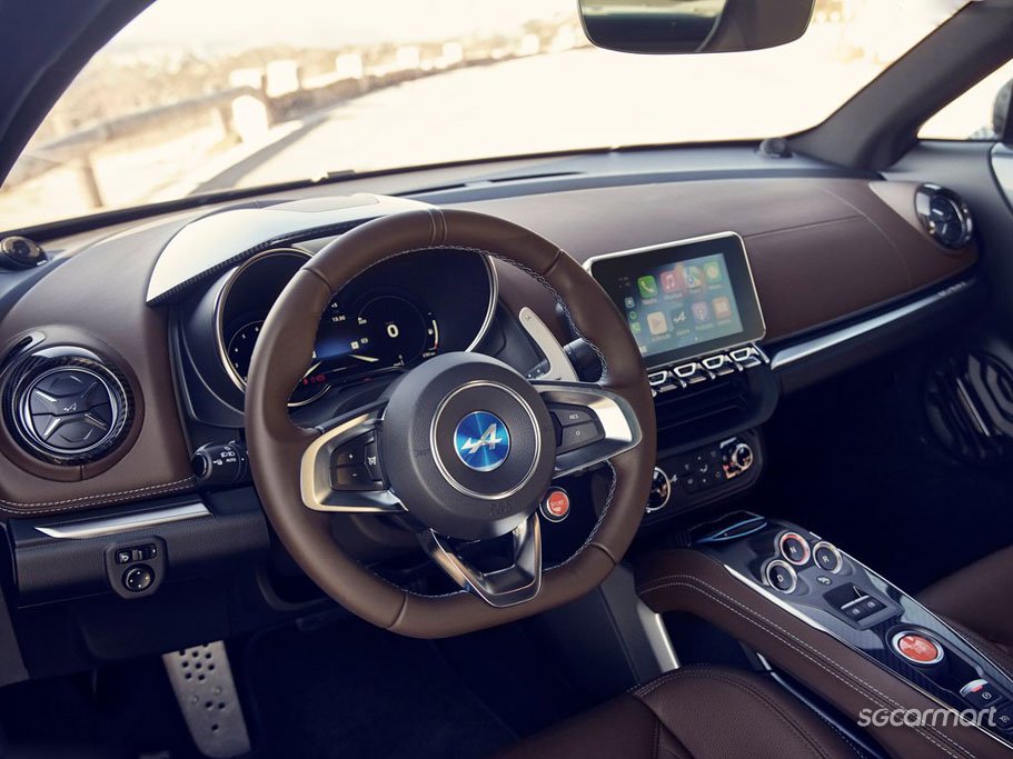 https://i.i-sgcm.com/new_cars/cars/12476/12476_g208