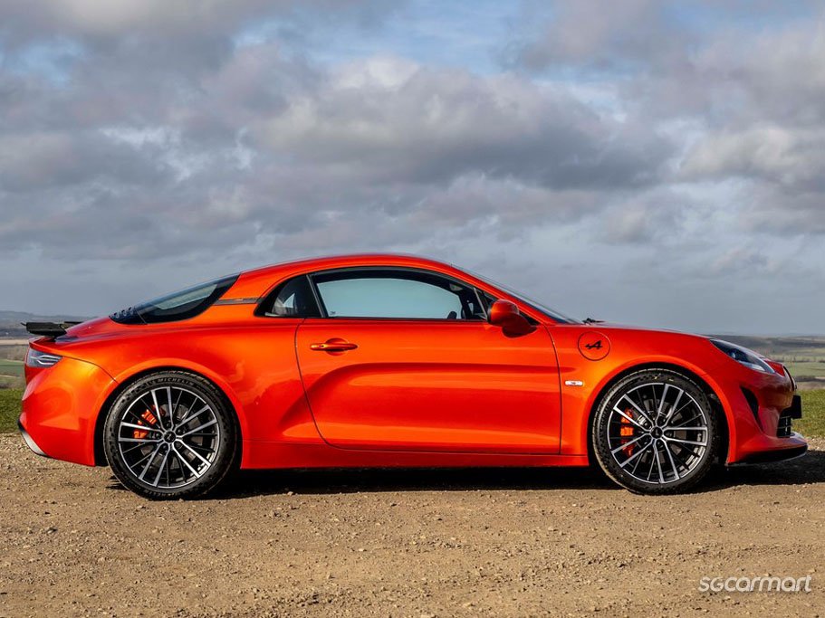 https://i.i-sgcm.com/new_cars/cars/12476/12476_g229