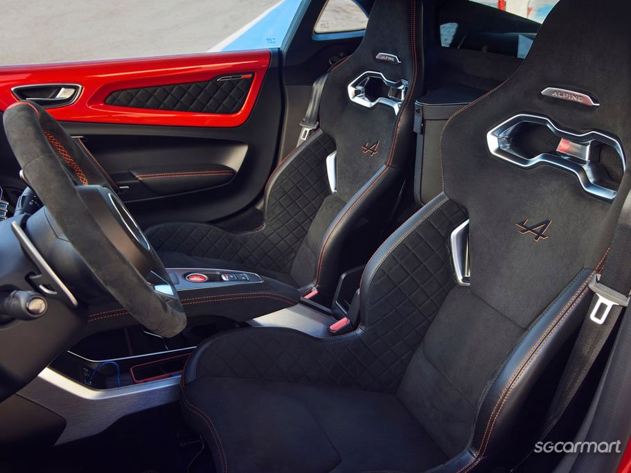 https://i.i-sgcm.com/new_cars/cars/12476/12476_g264