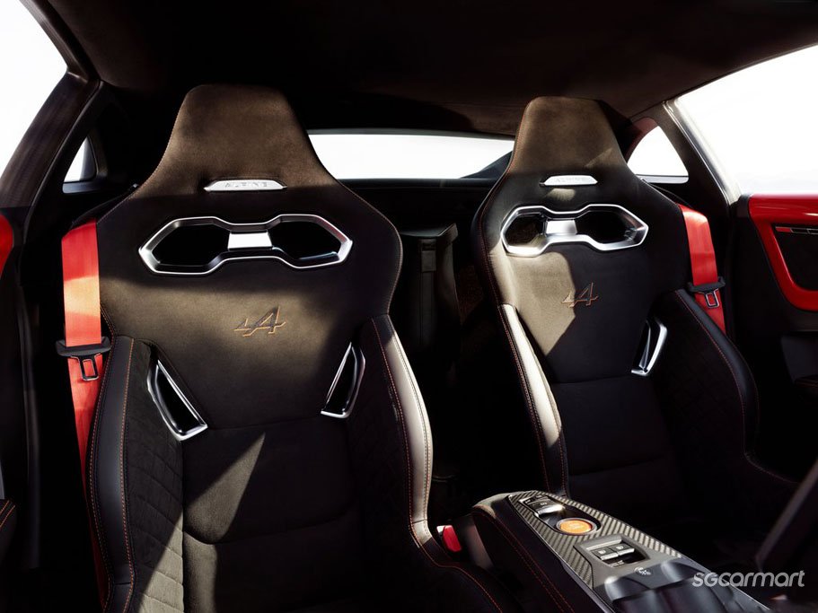 https://i.i-sgcm.com/new_cars/cars/12476/12476_g266