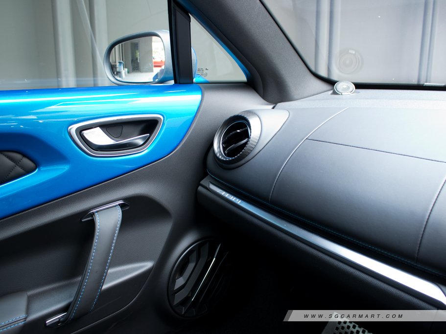https://i.i-sgcm.com/new_cars/cars/12476/12476_g27
