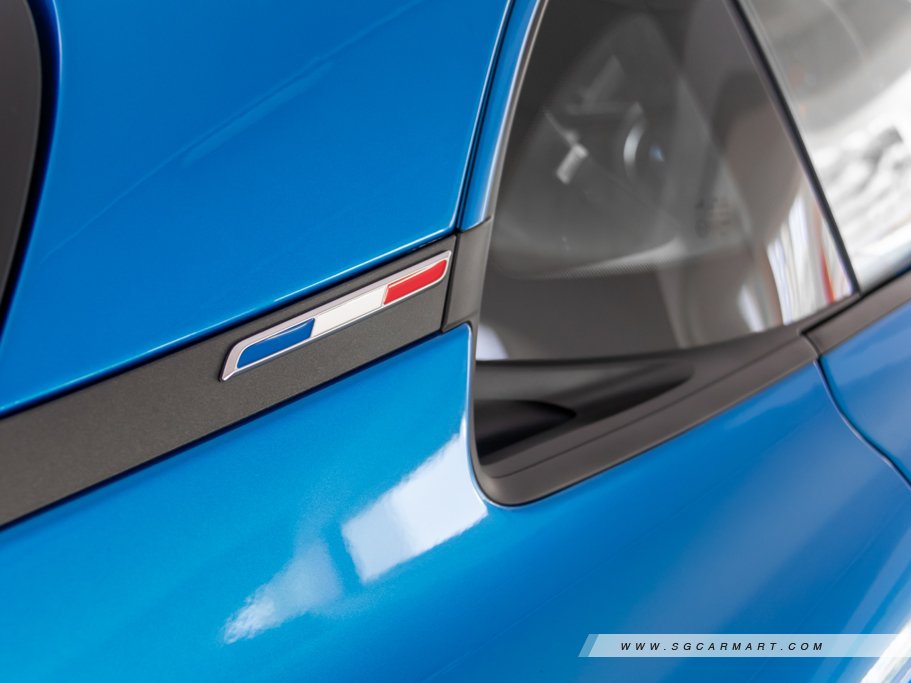 https://i.i-sgcm.com/new_cars/cars/12476/12476_g39