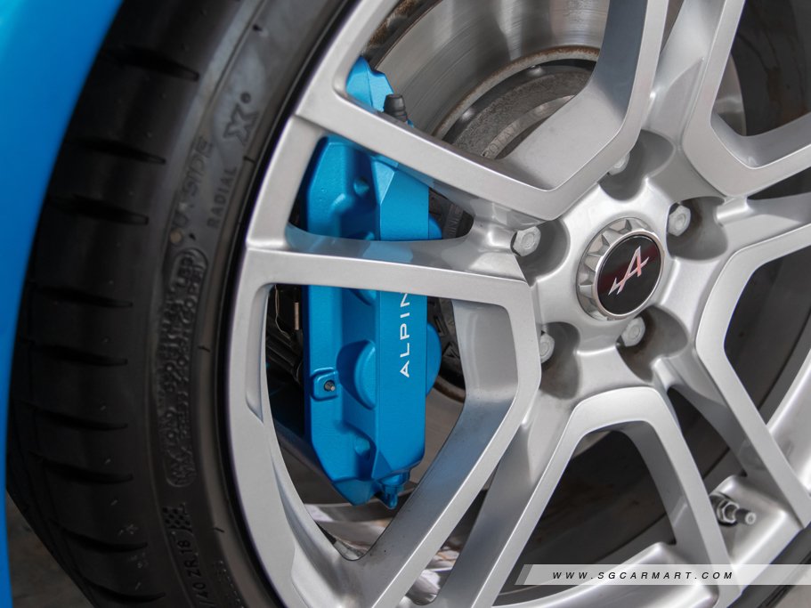 https://i.i-sgcm.com/new_cars/cars/12476/12476_g41