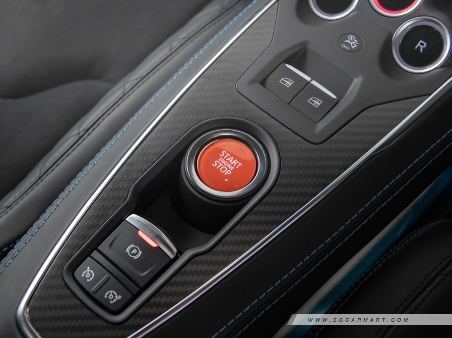 https://i.i-sgcm.com/new_cars/cars/12476/12476_g57