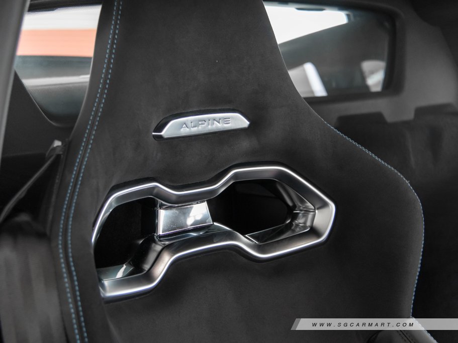 https://i.i-sgcm.com/new_cars/cars/12476/12476_g63