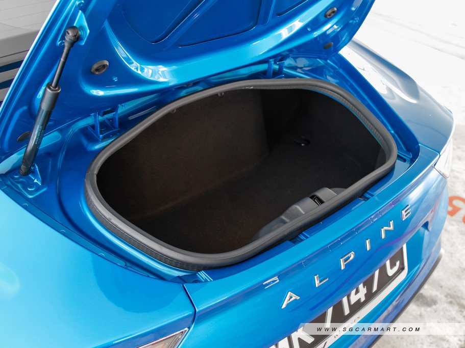 https://i.i-sgcm.com/new_cars/cars/12476/12476_g66