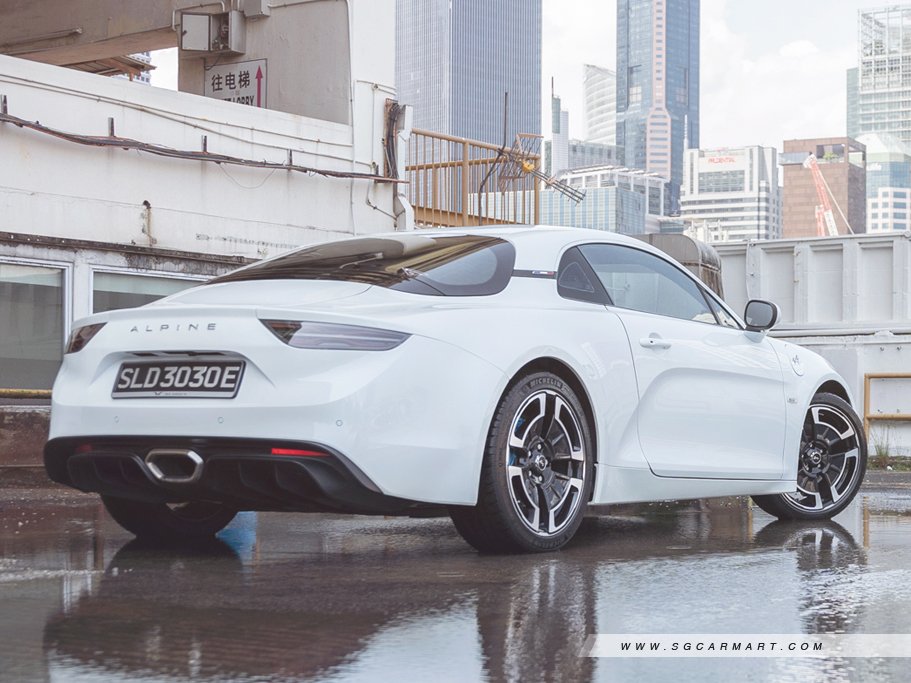 https://i.i-sgcm.com/new_cars/cars/12476/12476_g92