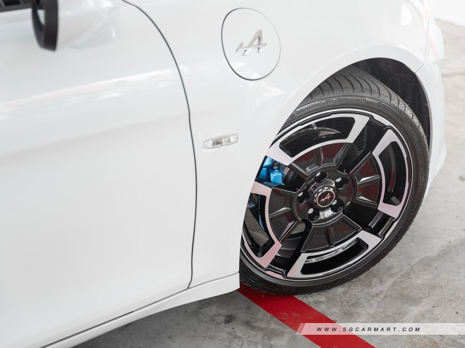 https://i.i-sgcm.com/new_cars/cars/12476/12476_g98