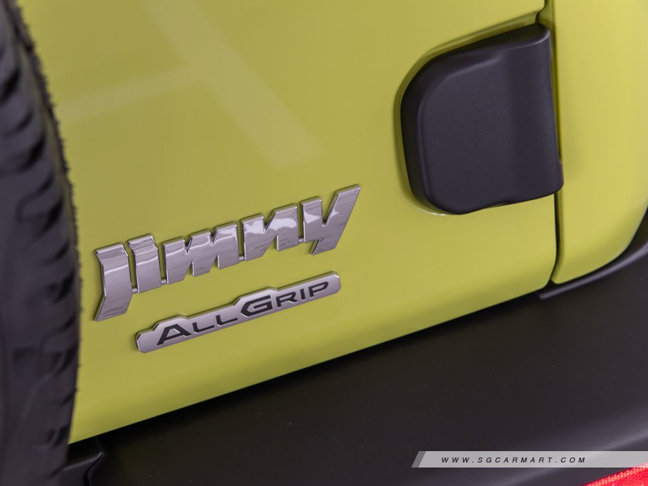 https://i.i-sgcm.com/new_cars/cars/12481/12481_g10
