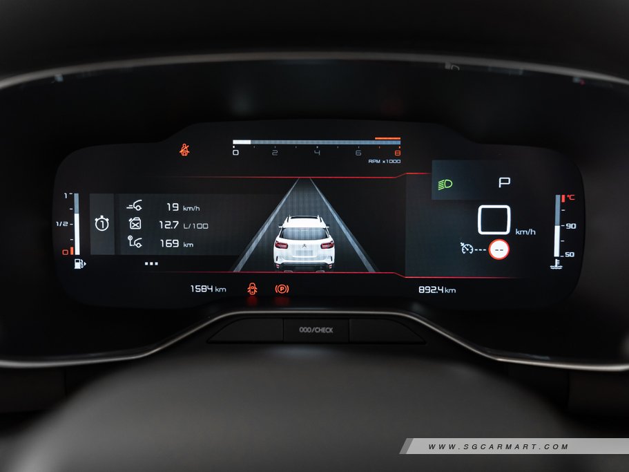 https://i.i-sgcm.com/new_cars/cars/12483/12483_g111