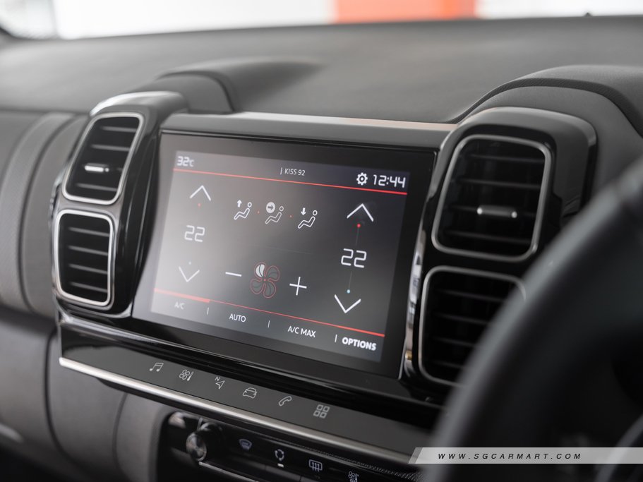 https://i.i-sgcm.com/new_cars/cars/12483/12483_g118