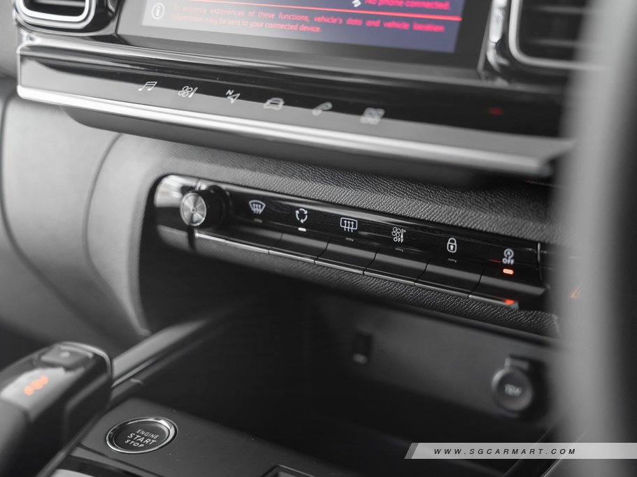 https://i.i-sgcm.com/new_cars/cars/12483/12483_g122