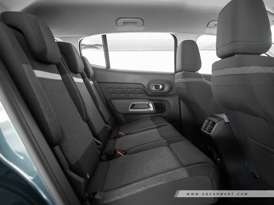 https://i.i-sgcm.com/new_cars/cars/12483/12483_g129