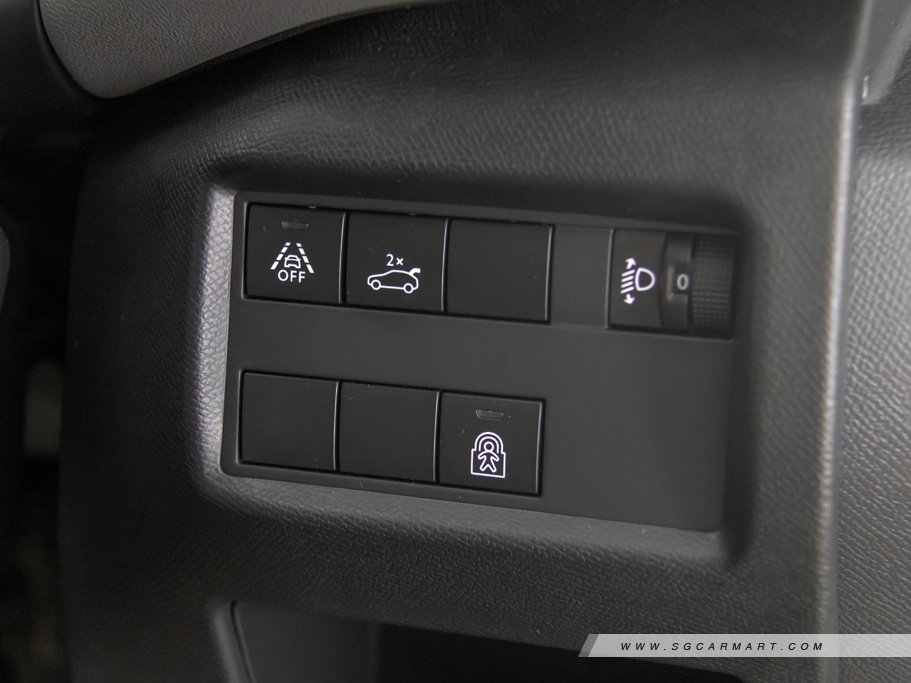 https://i.i-sgcm.com/new_cars/cars/12483/12483_g58