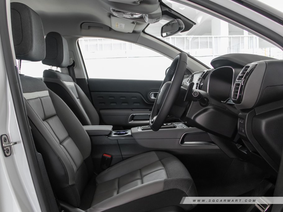 https://i.i-sgcm.com/new_cars/cars/12483/12483_g65