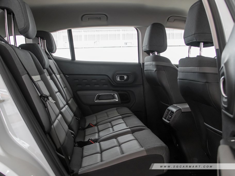 https://i.i-sgcm.com/new_cars/cars/12483/12483_g66