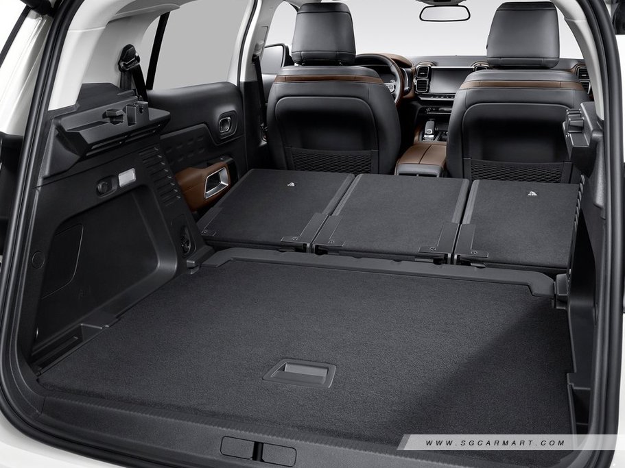 https://i.i-sgcm.com/new_cars/cars/12483/12483_g69