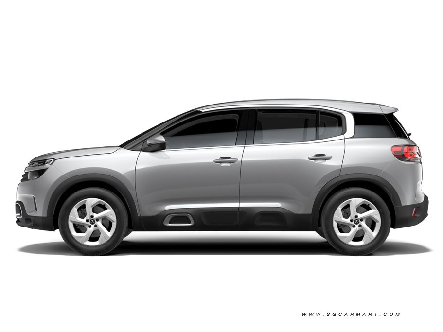 https://i.i-sgcm.com/new_cars/cars/12483/12483_g74