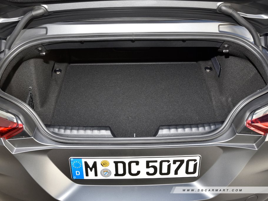 https://i.i-sgcm.com/new_cars/cars/12484/12484_g16