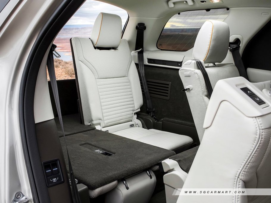 https://i.i-sgcm.com/new_cars/cars/12488/12488_g12
