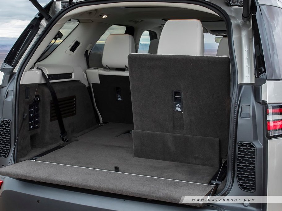 https://i.i-sgcm.com/new_cars/cars/12488/12488_g15