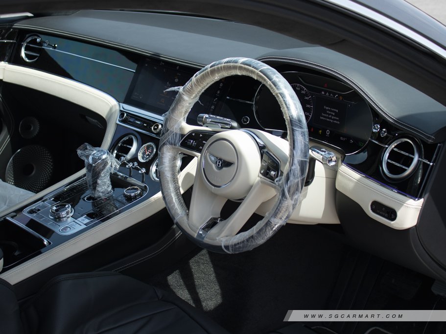 https://i.i-sgcm.com/new_cars/cars/12499/12499_g11