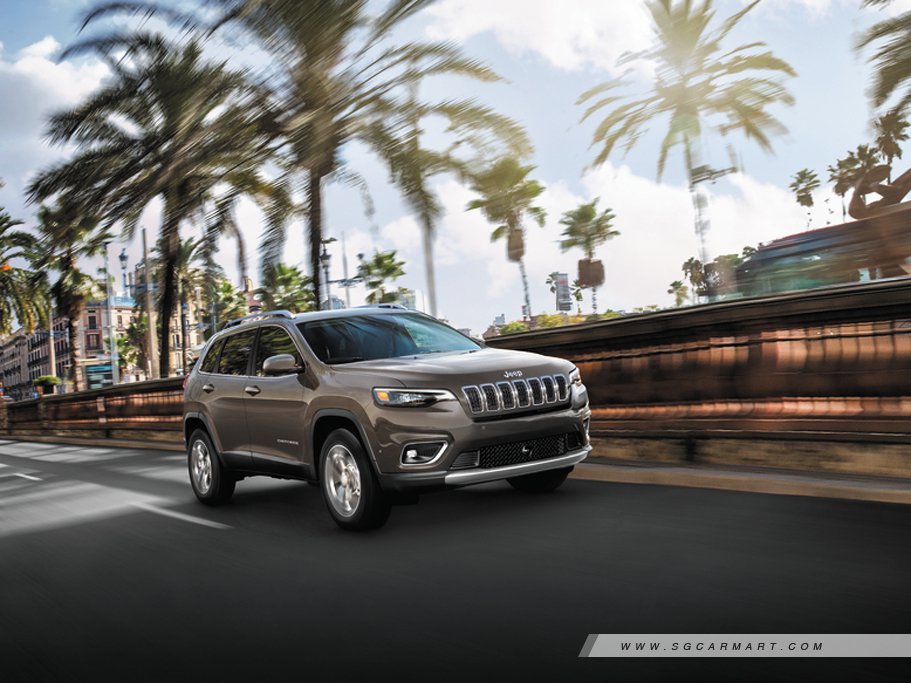 https://i.i-sgcm.com/new_cars/cars/12502/12502_g2