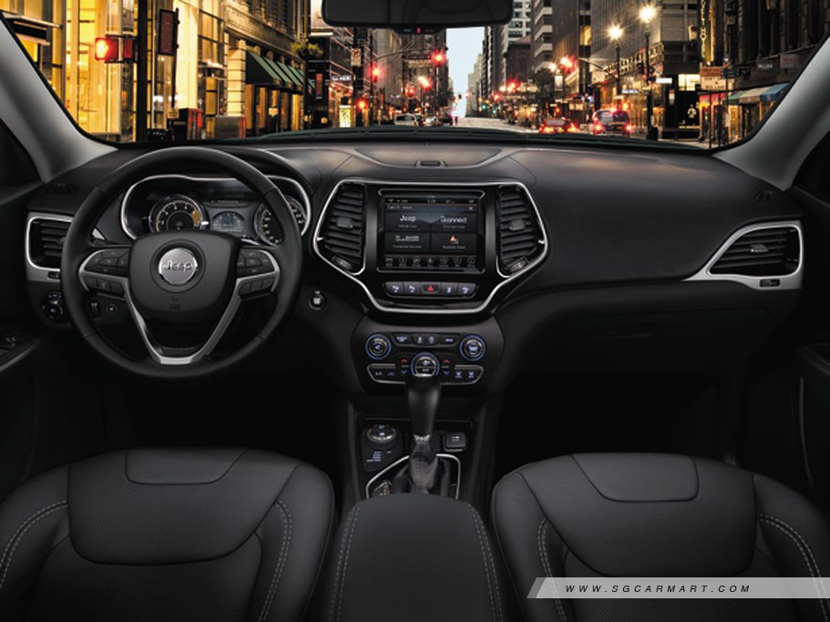 https://i.i-sgcm.com/new_cars/cars/12502/12502_g5