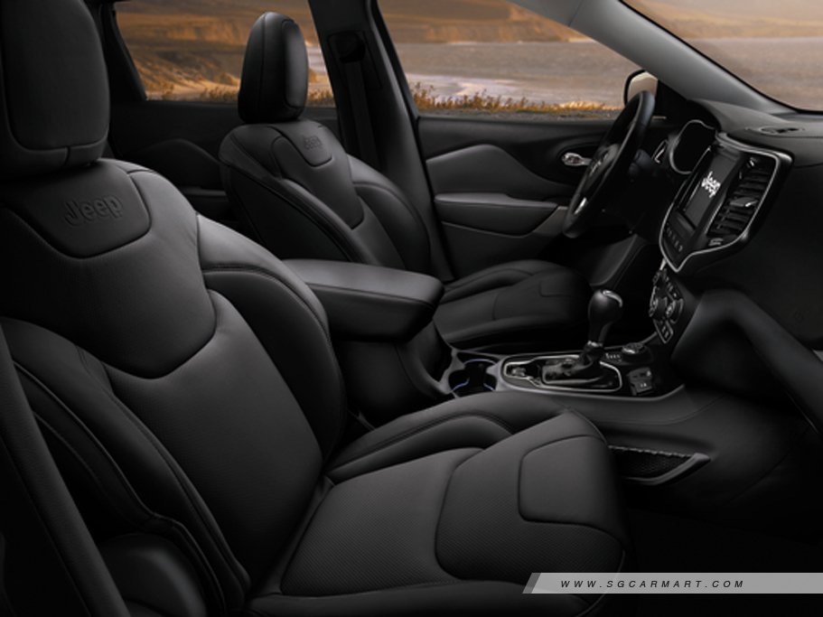 https://i.i-sgcm.com/new_cars/cars/12502/12502_g8