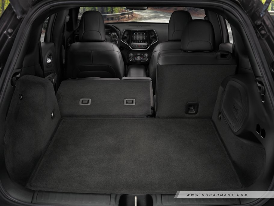 https://i.i-sgcm.com/new_cars/cars/12502/12502_g9