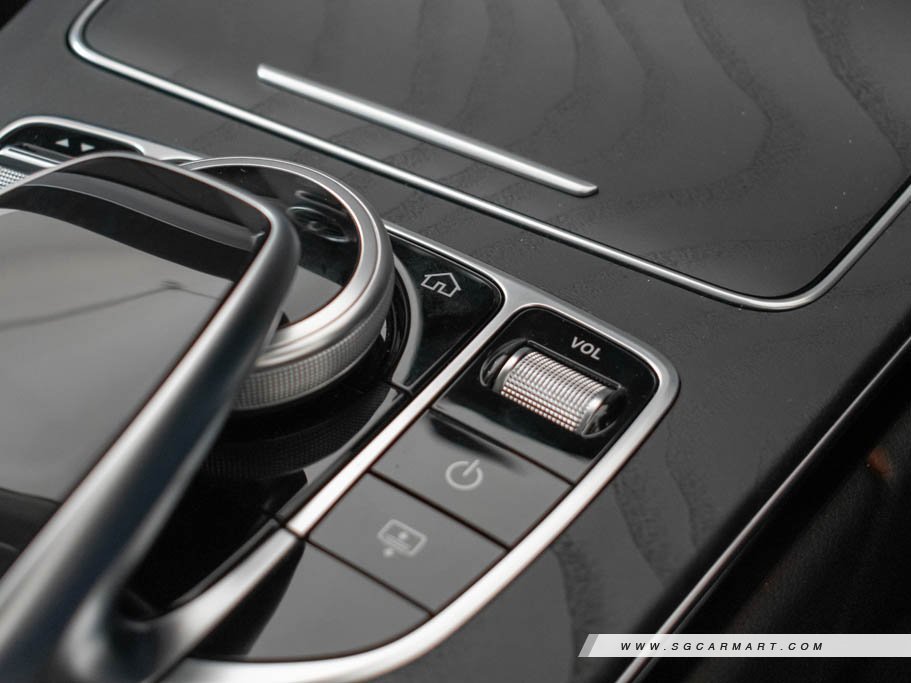 https://i.i-sgcm.com/new_cars/cars/12508/12508_g23