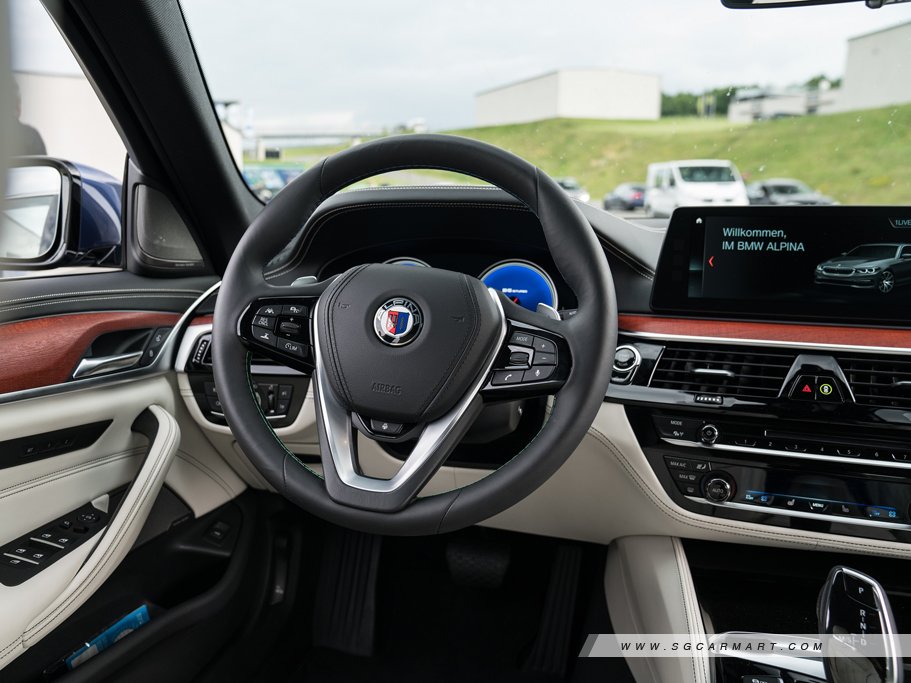 https://i.i-sgcm.com/new_cars/cars/12511/12511_g12
