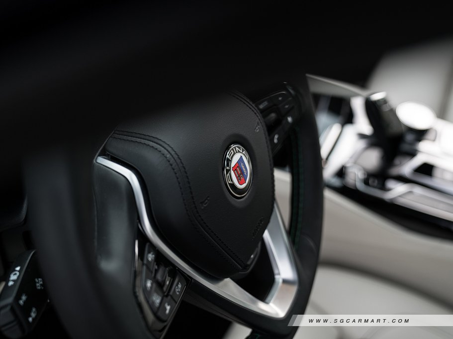 https://i.i-sgcm.com/new_cars/cars/12511/12511_g16