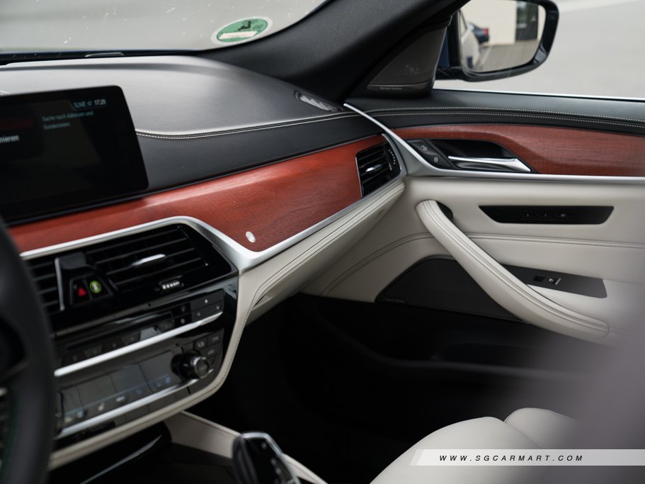 https://i.i-sgcm.com/new_cars/cars/12511/12511_g18