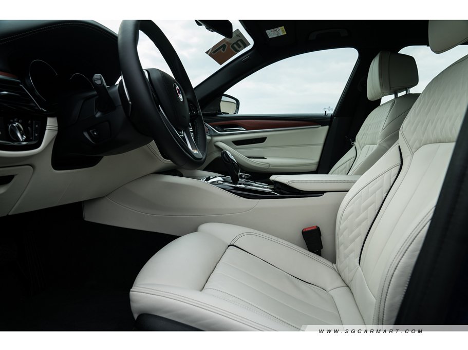 https://i.i-sgcm.com/new_cars/cars/12511/12511_g22