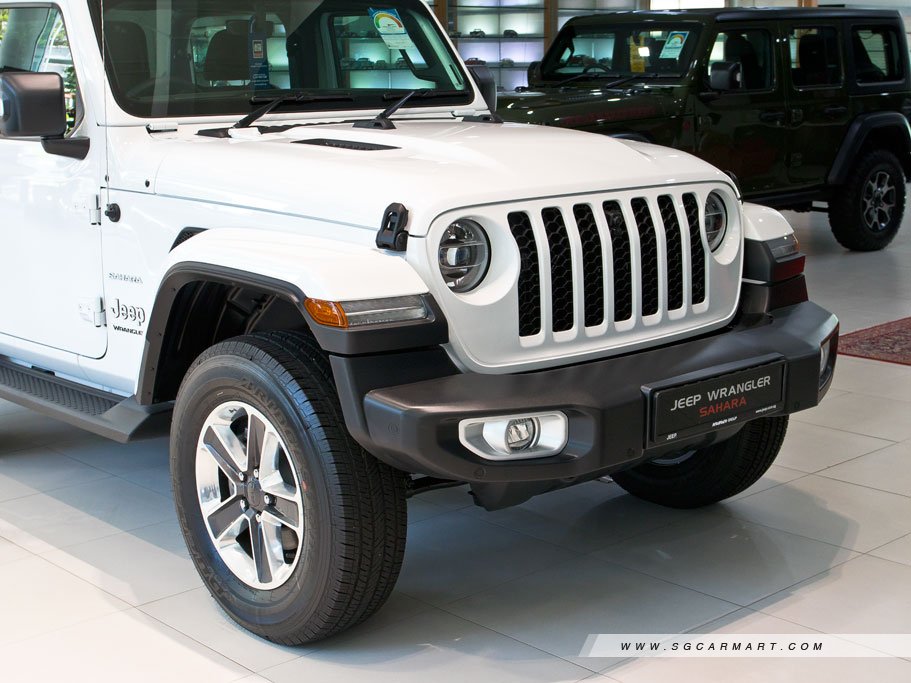 https://i.i-sgcm.com/new_cars/cars/12515/12515_g24