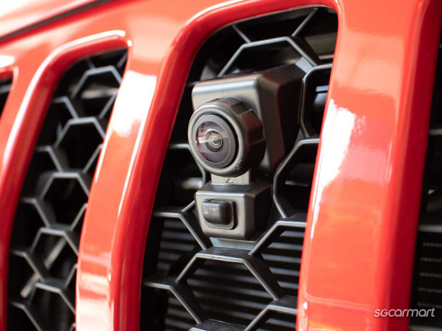 https://i.i-sgcm.com/new_cars/cars/12515/12515_g52