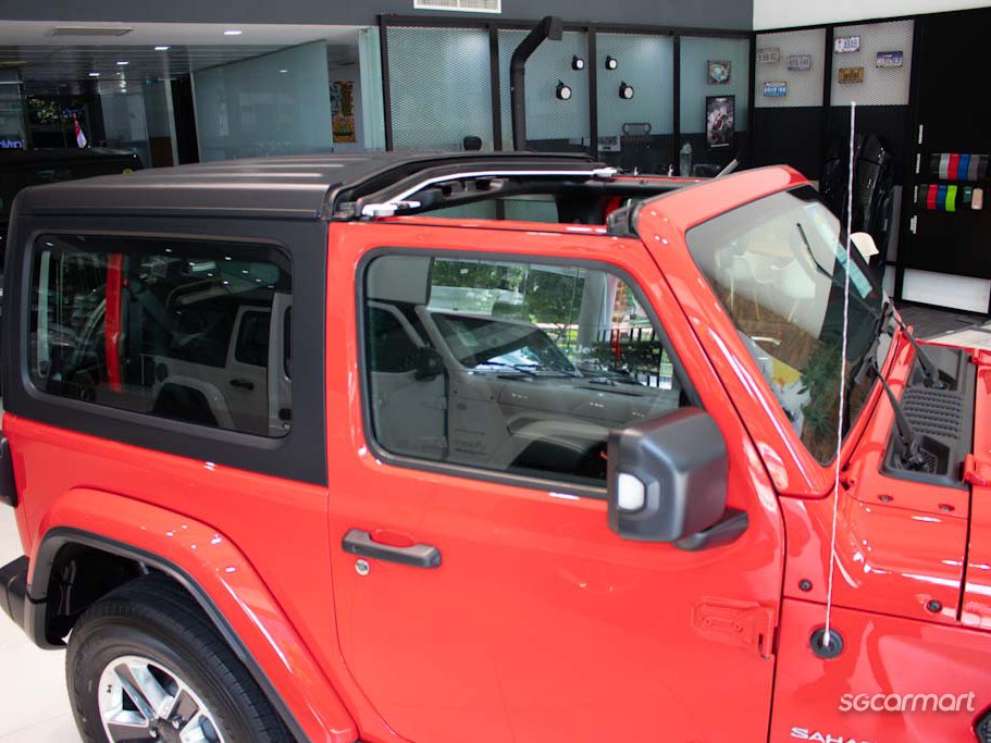 https://i.i-sgcm.com/new_cars/cars/12515/12515_g54