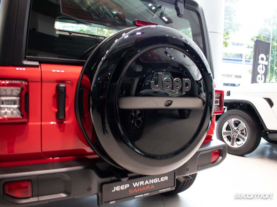 https://i.i-sgcm.com/new_cars/cars/12515/12515_g55