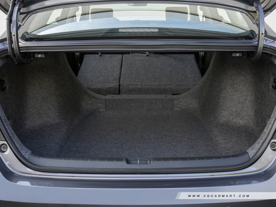 https://i.i-sgcm.com/new_cars/cars/12518/12518_g23