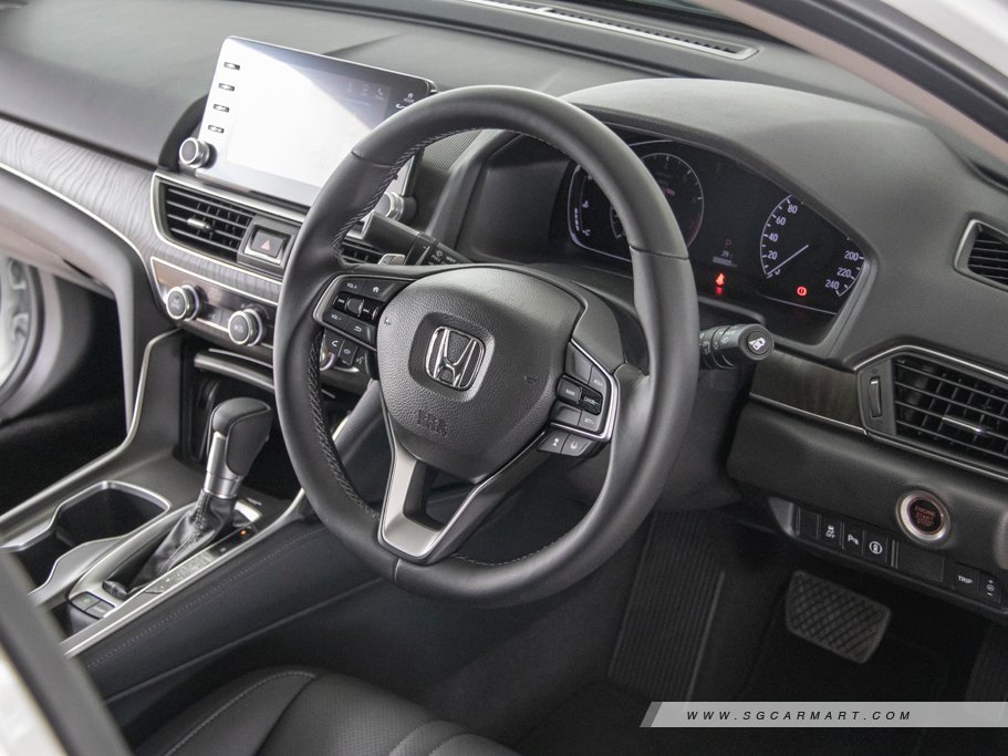 https://i.i-sgcm.com/new_cars/cars/12518/12518_g37