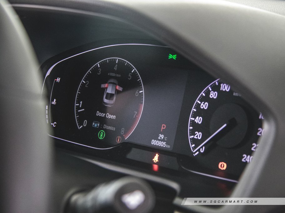 https://i.i-sgcm.com/new_cars/cars/12518/12518_g38