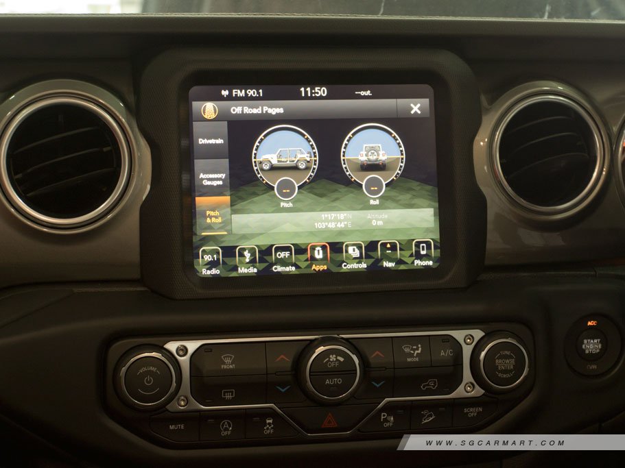 https://i.i-sgcm.com/new_cars/cars/12521/12521_g15